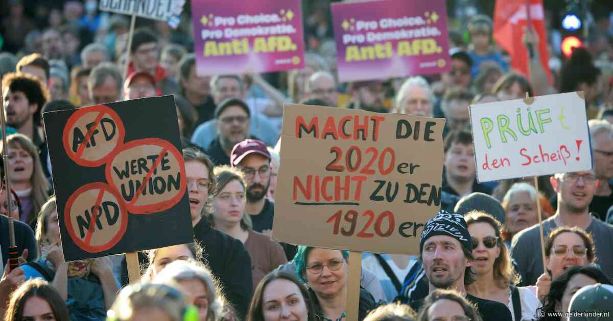 Duizenden Duitsers de straat op na monsterzege extreemrechtse AfD