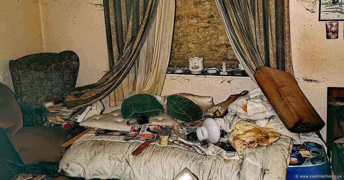 17 eerie pictures as explorer ventures into Yorkshire's abandoned 'House Of Sadness'