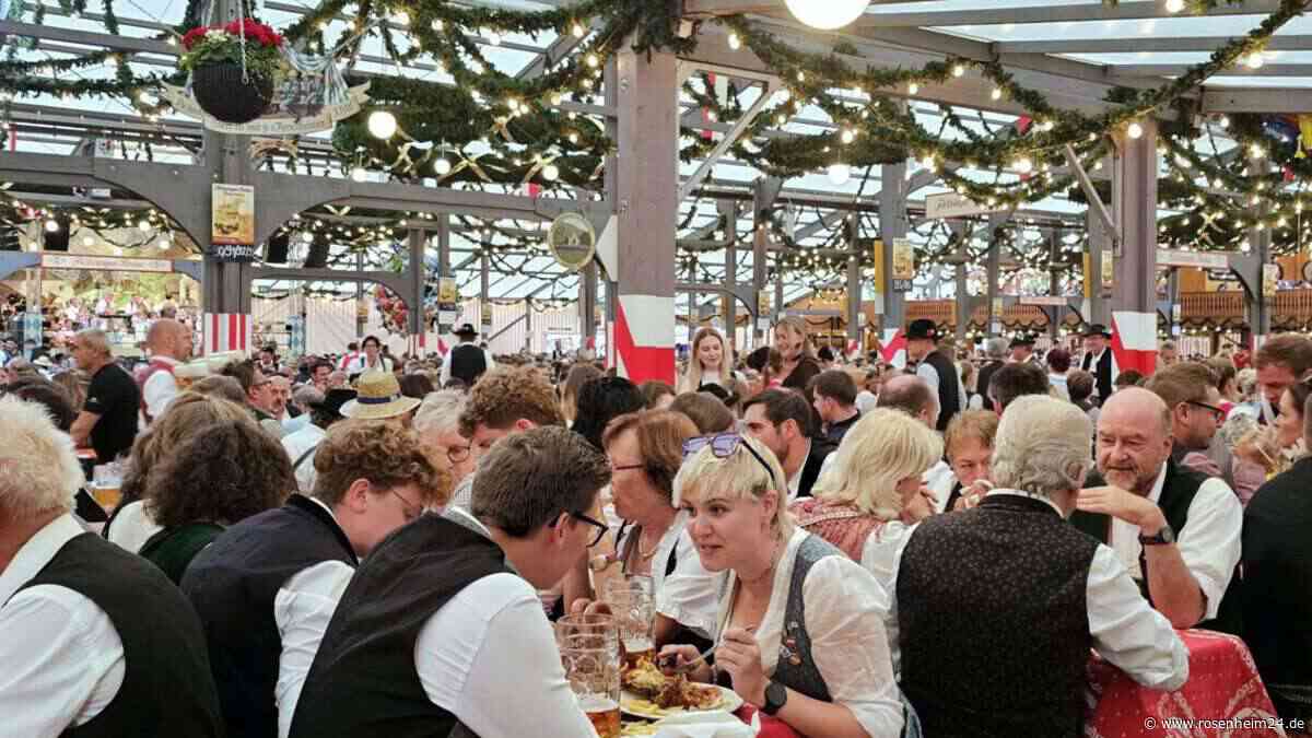 Bierzelt-Eklat in Rosenheim? CSU und Freie Wähler am AfD-Tisch – Rosenheimer Grünen irritiert