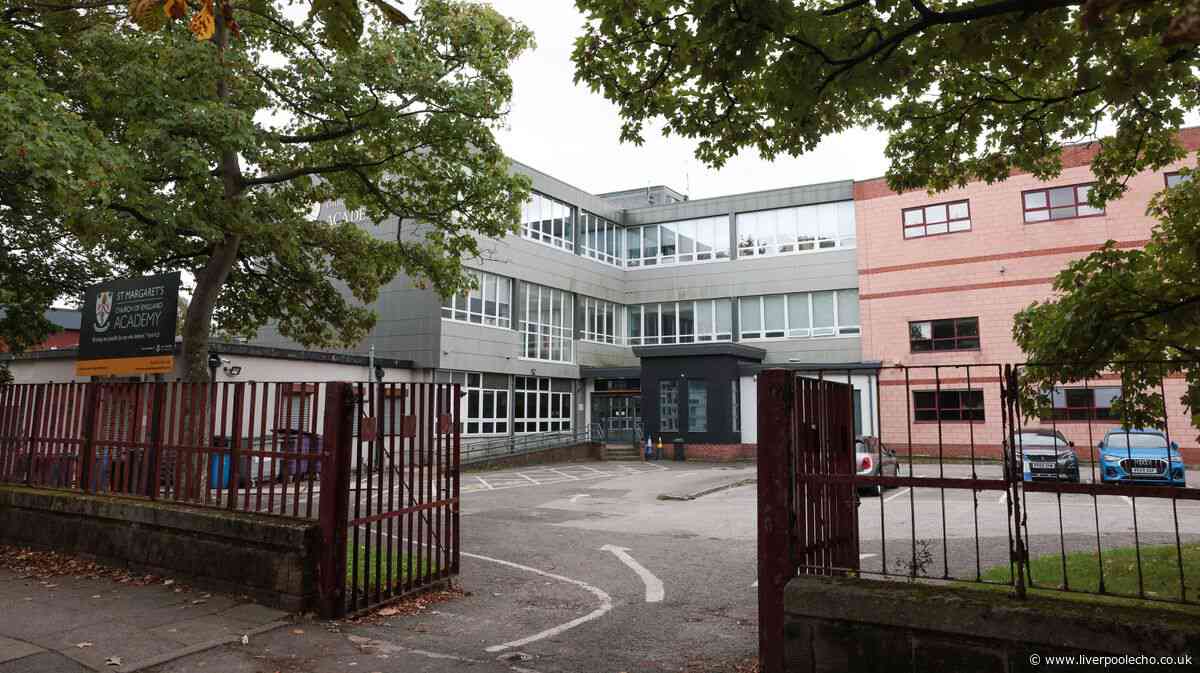 Pupils told not to come into Aigburth school as teachers go on strike