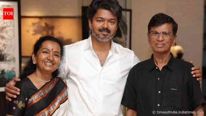 SA Chandrasekhar’s praises son and CM Vijay for handling pressure with ease