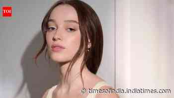 'Bridgerton' star Phoebe Dynevor weds Cameron Fuller in France
