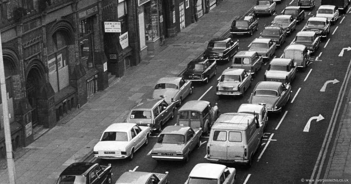 Step back in time with these fascinating pictures of Liverpool city centre in the 1970s