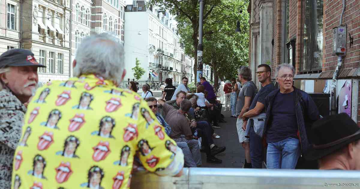 Stones-fans staan uren in de rij voor duurste concert ooit in Paradiso: ‘Koorts waarvan je niet wilt genezen’