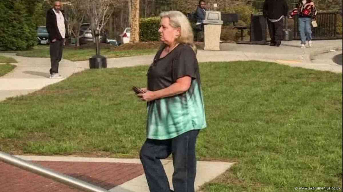 Mum vanishes for 24 years after Christmas shopping then suddenly returns home