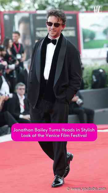 Jonathan Bailey at the 83rd Venice International Film Festival.(📸: Getty Images)