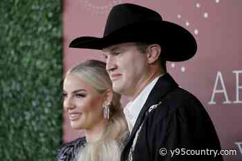 Jon Pardi Dedicates 'Head Over Boots' to Summer Amid Divorce