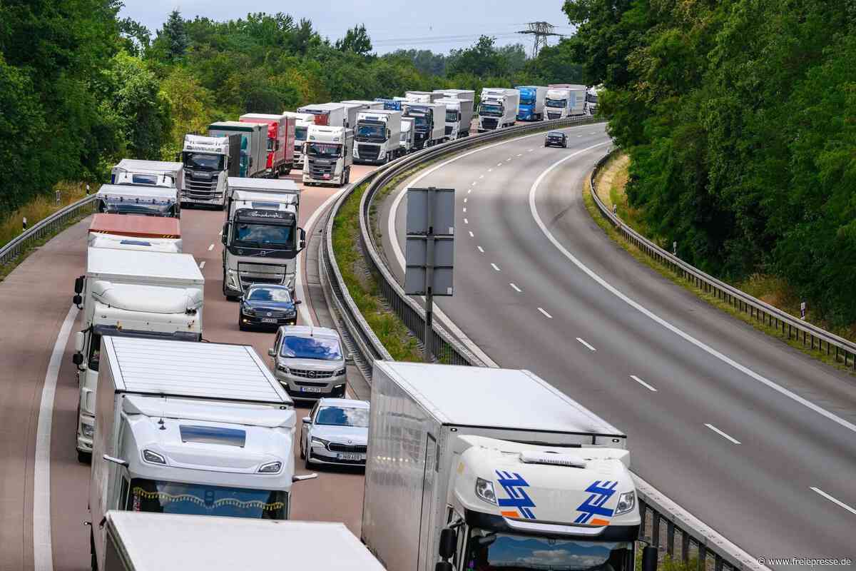 Unfall im Baustellenbereich sorgt für Stau auf A 72 bei Chemnitz