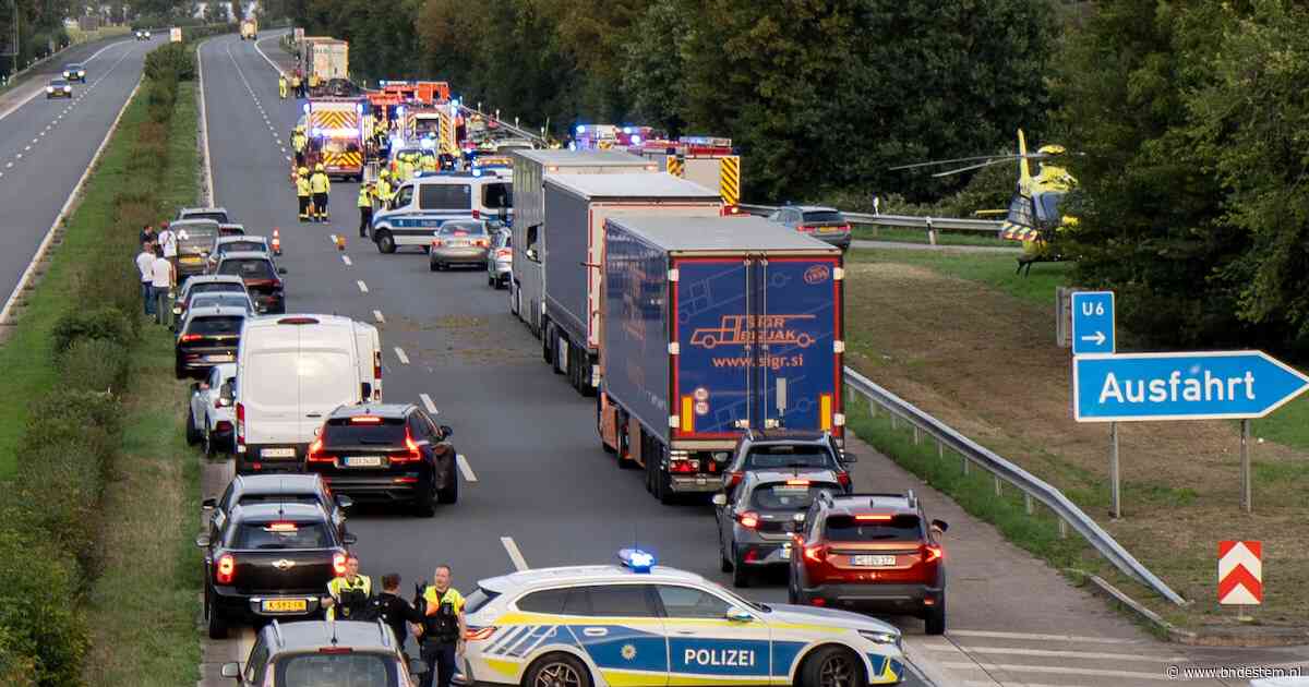 Nederlandse chauffeur vlucht na dodelijk ongeval over Duitse grens; zwangere vrouw en kind in levensgevaar