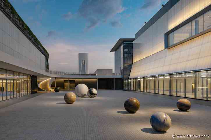 Chanel Culture Fund Partners with Dib Bangkok on Inaugural Chanel Gateway Commission