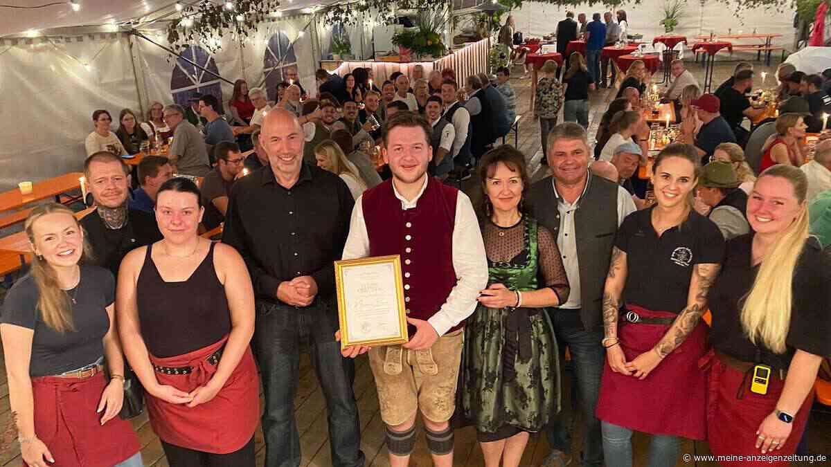 Nach Tod von Hallertauer Wirt übernimmt der 22-jährige Sohn – und feiert nun Jubiläum