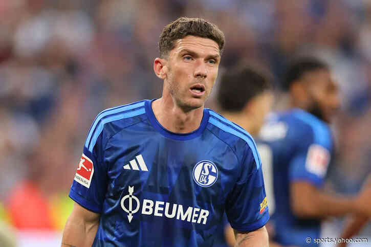 Boyhood Schalke fan Robin Gosens believes they can retain Bundesliga status