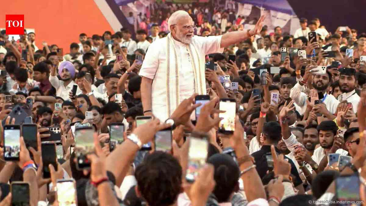 'Some can never be happy with India's progress': PM Modi renews 'naraz fufa' jibe at Congress in Vadodara