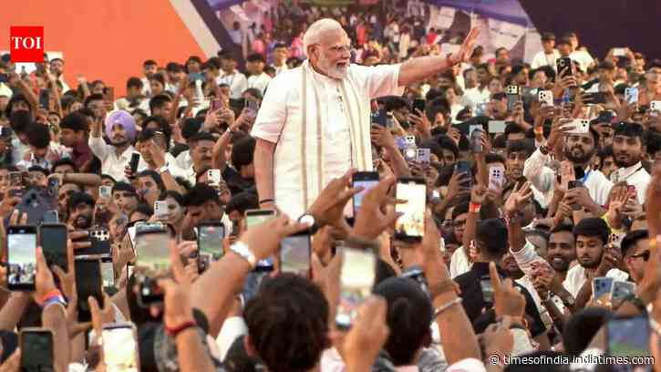 'Some can never be happy with India's progress': PM Modi renews 'naraz fufa' jibe at Congress in Vadodara