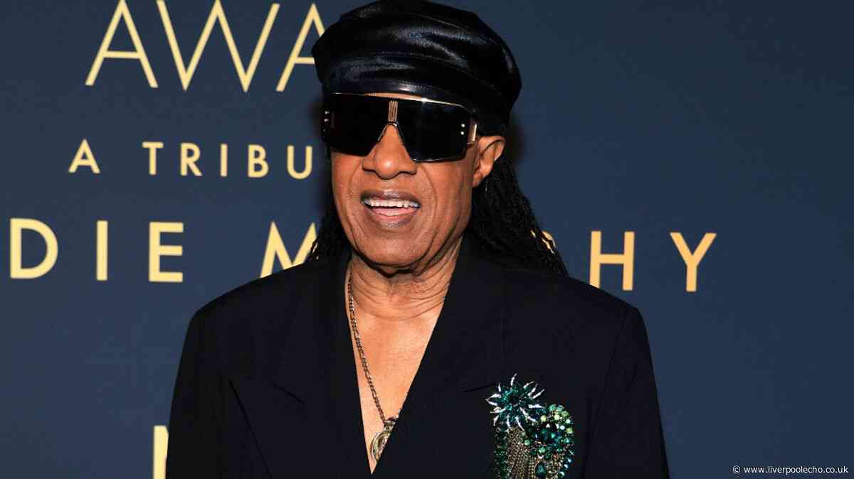 Huge music legend announces four UK tour dates