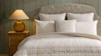 Dusk reduces 'gorgeous' bedspread that 'completes the room'