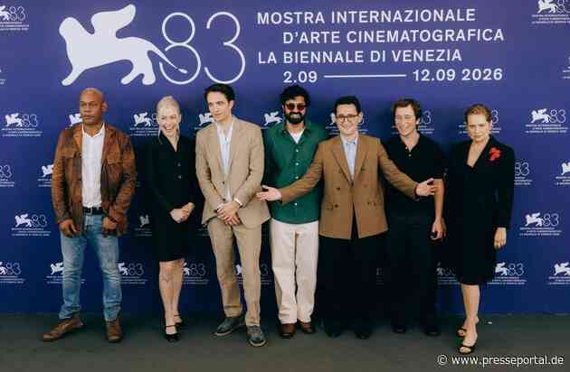 PRIMETIME - Robert Pattinson wird bei der Weltpremiere in Venedig gefeiert / neues Fotomaterial / ab 24. September 2026 im Kino!