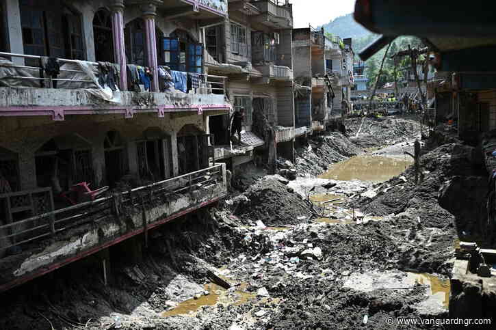 Nepal flood death toll rises over 1,300 as rescuers scour tunnels