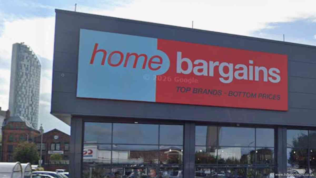 Home Bargains' £10 'galaxy glow' gadget creates 'magical atmosphere' in any room