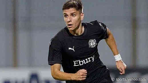Orient bring in Moldovan midfielder Pascaluta