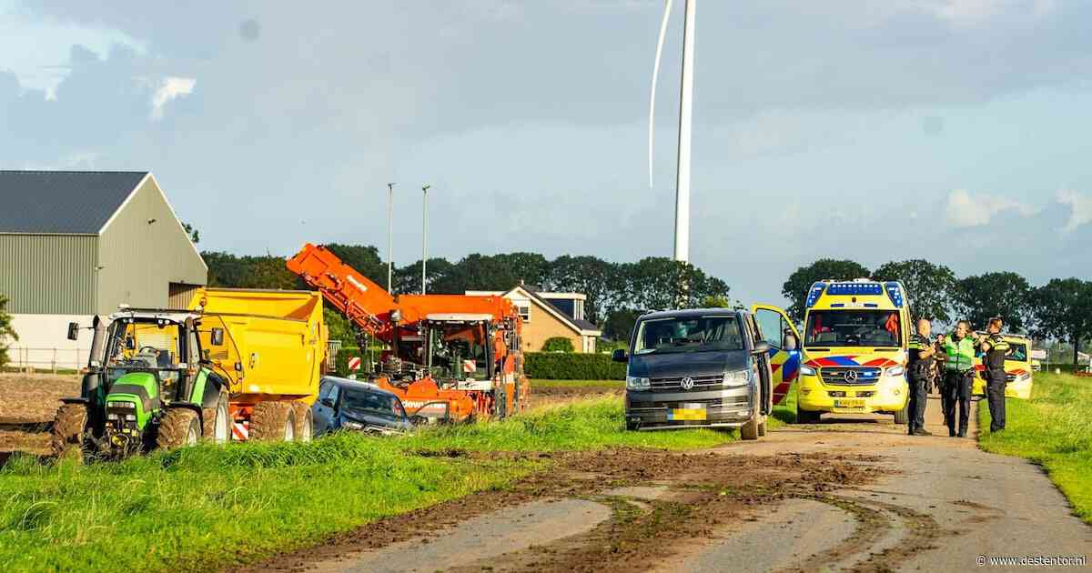 Dodelijk ongeval bij Biddinghuizen: man (58) bekneld tussen laadklep van landbouwvoertuig