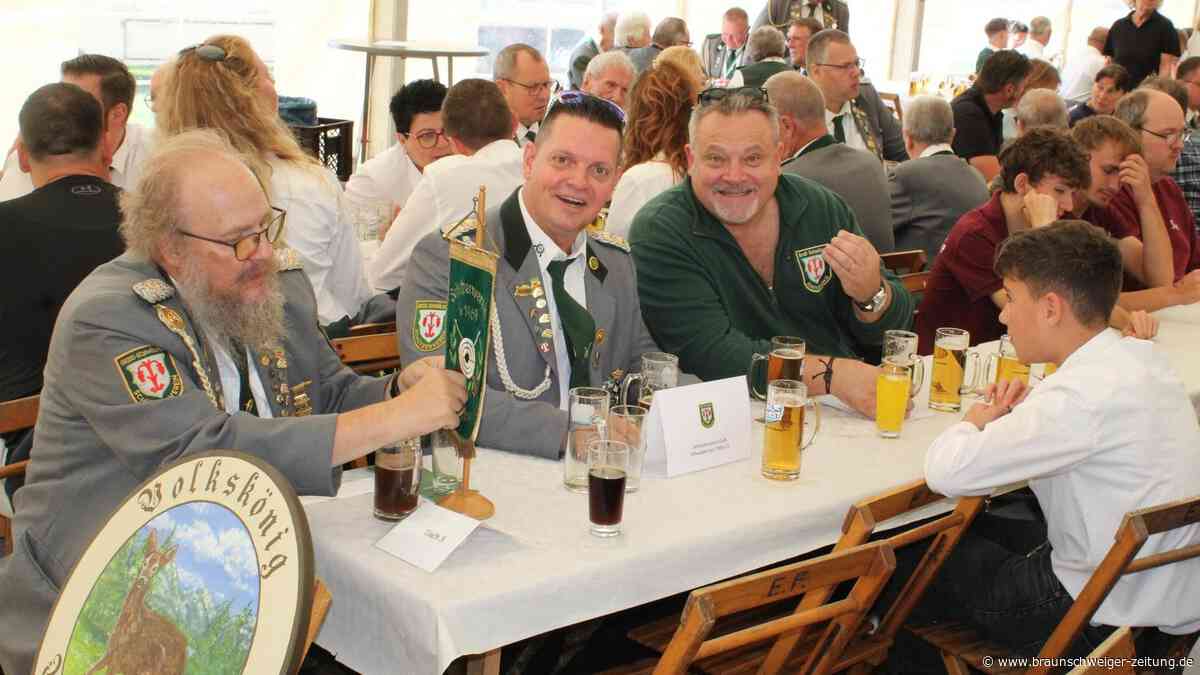 Saisonausklang: Die schönsten 75 Fotos vom Schützenfest in Vordorf