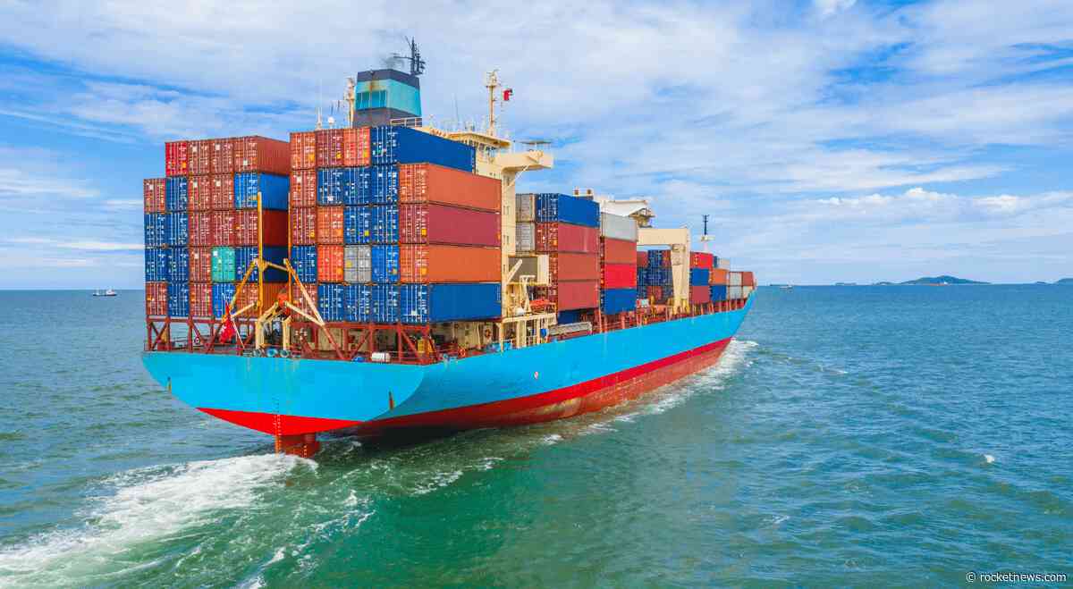 Zim Integrated Shipping Shares Rise as Hapag-Lloyd Revises Takeover Proposal