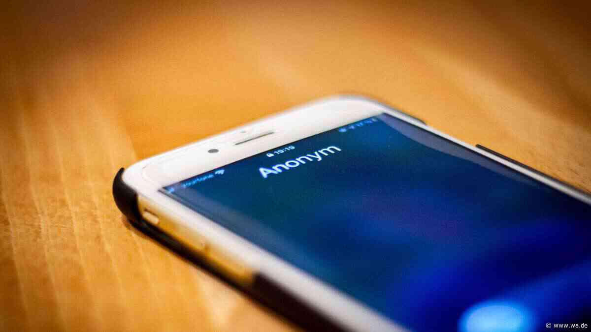 Frau vertraut falschem Sparkassen-Anruf – Betrüger buchen 1.200 Euro ab