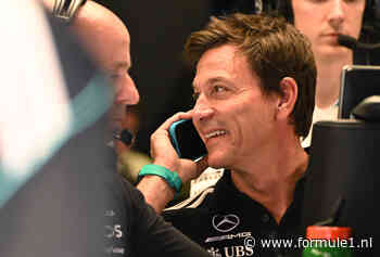 Toto Wolff tijdens gevecht George Russell en Kimi Antonelli: ‘Ik had mijn vinger al op de knop’