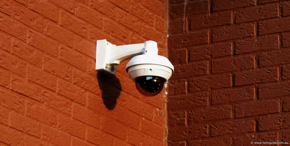Smart vs. Dumb Security & Surveillance: Why the Best Systems Use a Bit of Both