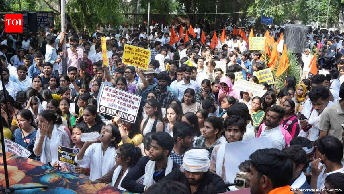 ABVP seeks MCD chief’s exit, PG audits after Satya Niketan tragedy