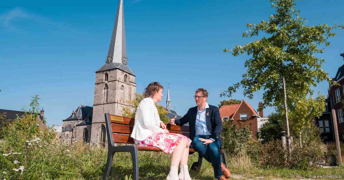 ‘Bankzitters’ gaan gesprek aan over voorkomen zelfdoding: ‘Let op elkaar’