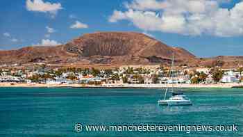 Heroic lifeguard saves four British tourists from drowning in sea on holiday in Fuerteventura