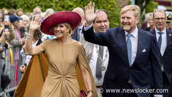 Máxima in Drenthe in een fladderende jurk in capestijl: ’Met liefde ging koningin op de foto met de koeien’