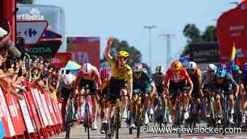 Nummer 4! Matthew Brennan slaat namens Visma-Lease a Bike na geweldige lead-out Wout van Aert opnieuw toe in Vuelta
