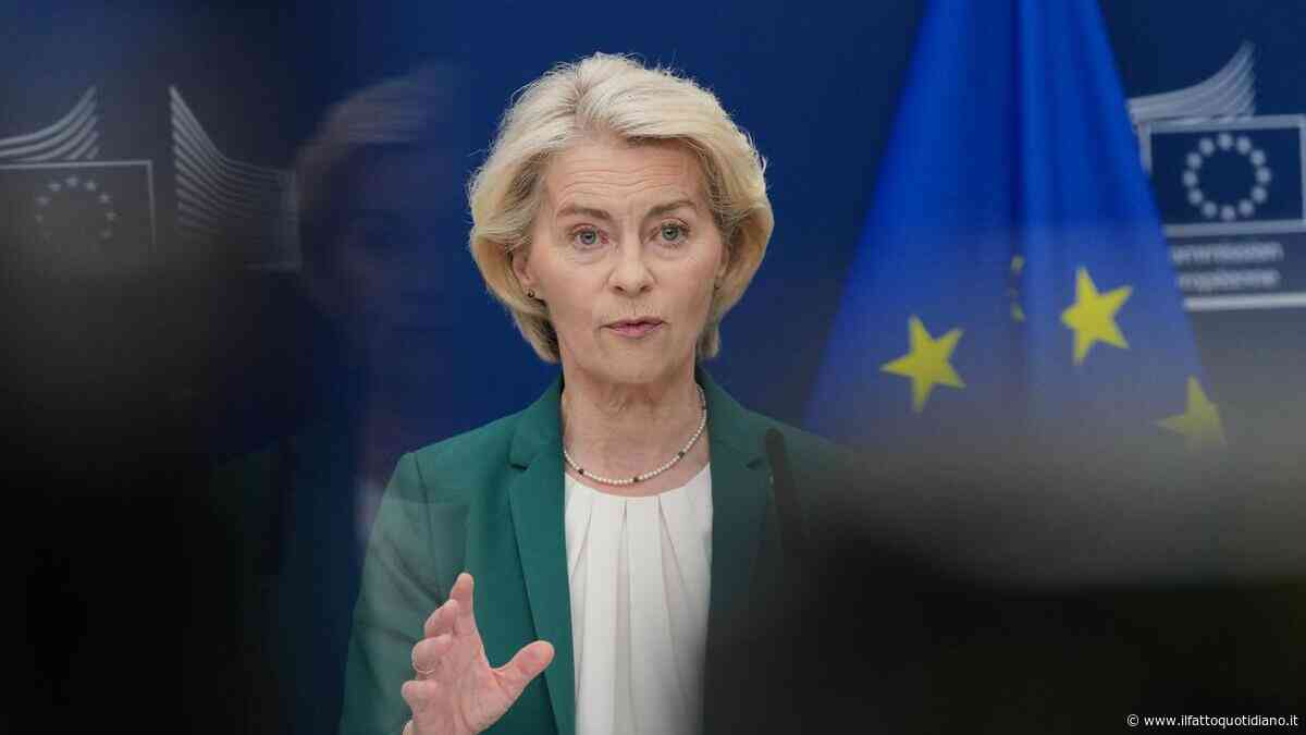 Macron scrive a von der Leyen: “Ora divieto social fino a 15 anni”. Ma la Commissione Ue vuole l’asticella a 13