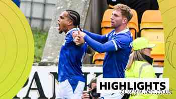 Fowler scores twice as St Johnstone beat Hibs