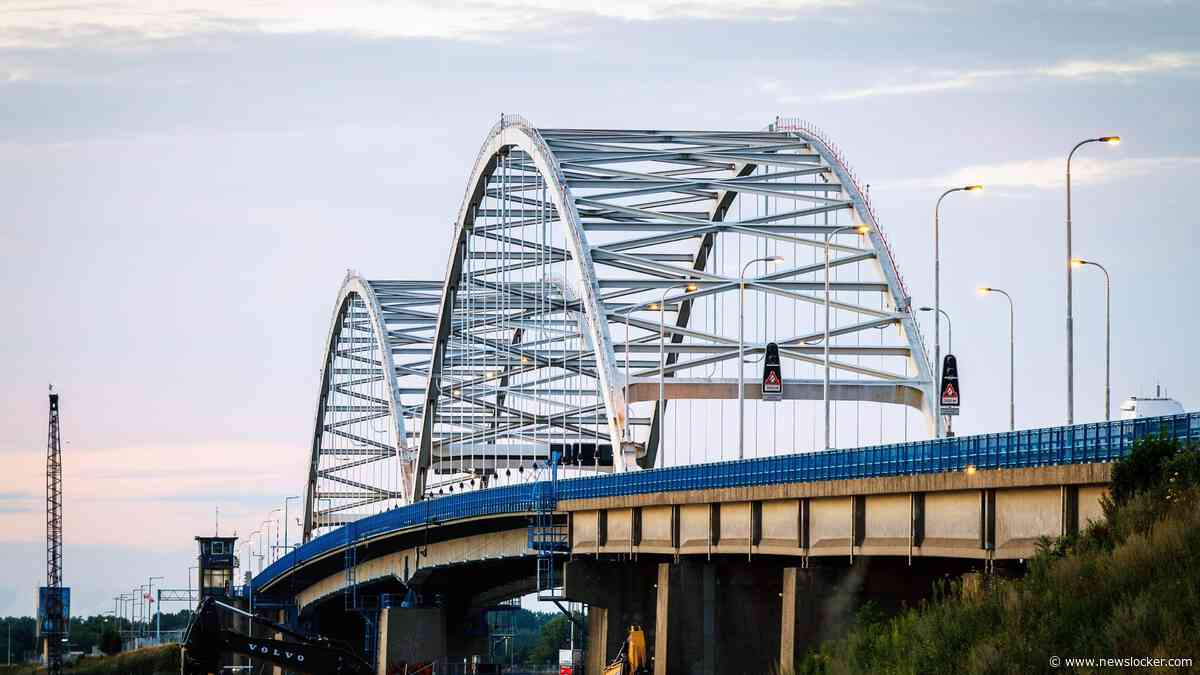 Aannemer die onder andere Merwedebrug opknapt, ziet omzet én winst fors stijgen