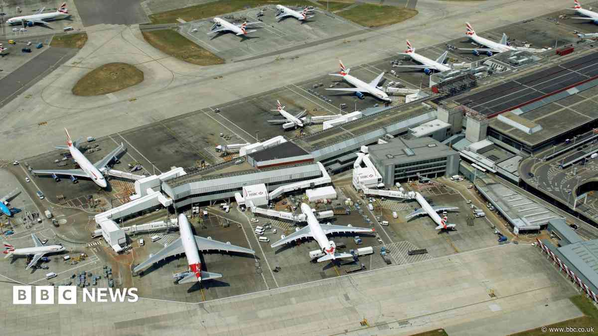 Belfast and Dublin airports affected by air traffic control problems