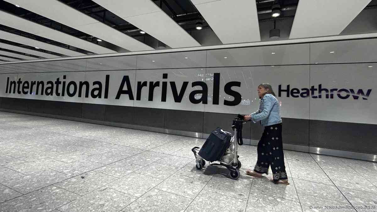 Hunderte Flüge gestrichen: Störung legt britische Flughäfen lahm