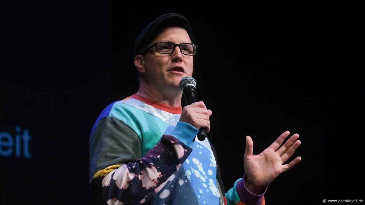 Sebastian 23 im St. Pauli Theater: Ein Pullover macht sein Leben bunter