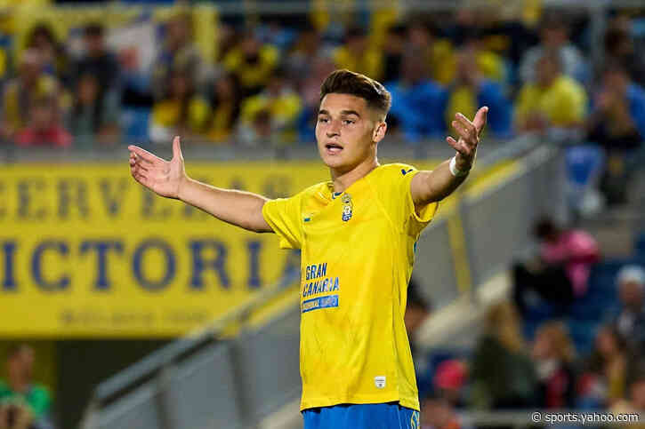 Feyenoord defender Mika Marmol: ‘Barcelona are always favourites to win the Champions League’