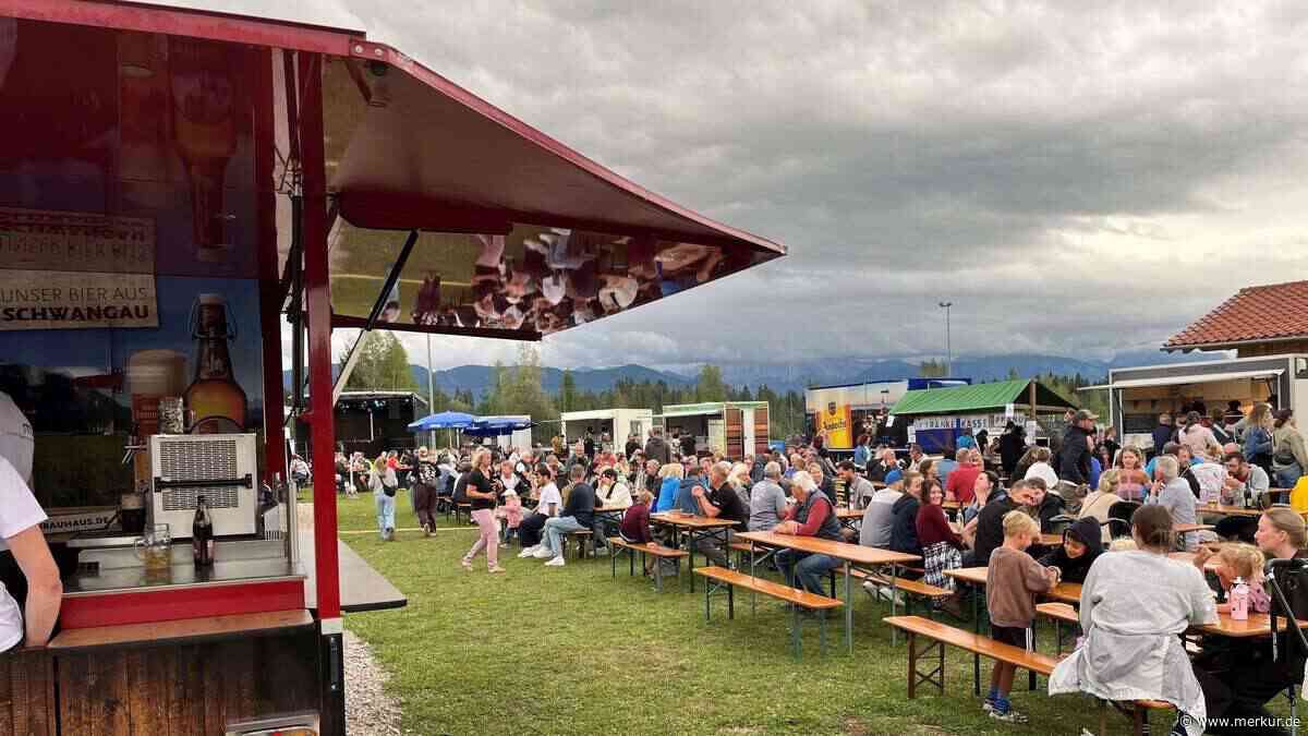 10.000 Besucher beim ersten Streetfood-Festival in Lechbruck