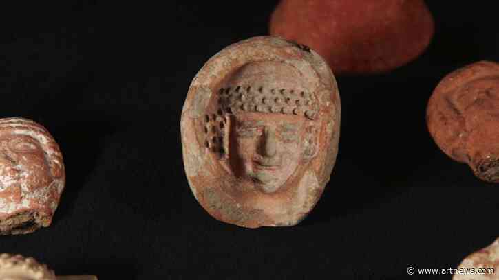 Production Mold for Ancient Female Figurine Discovered in Jerusalem