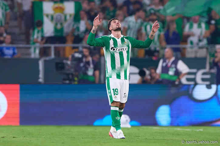 Troy Parrott's dream week for Betis continues with UCL debut goal 💚🦜
