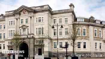 Pausing council reorganisation an 'omnishambles'