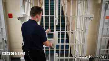 Report calls for tougher action on drugs in prison