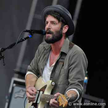 Singer Ray LaMontagne Collapses Onstage During Nashville Concert