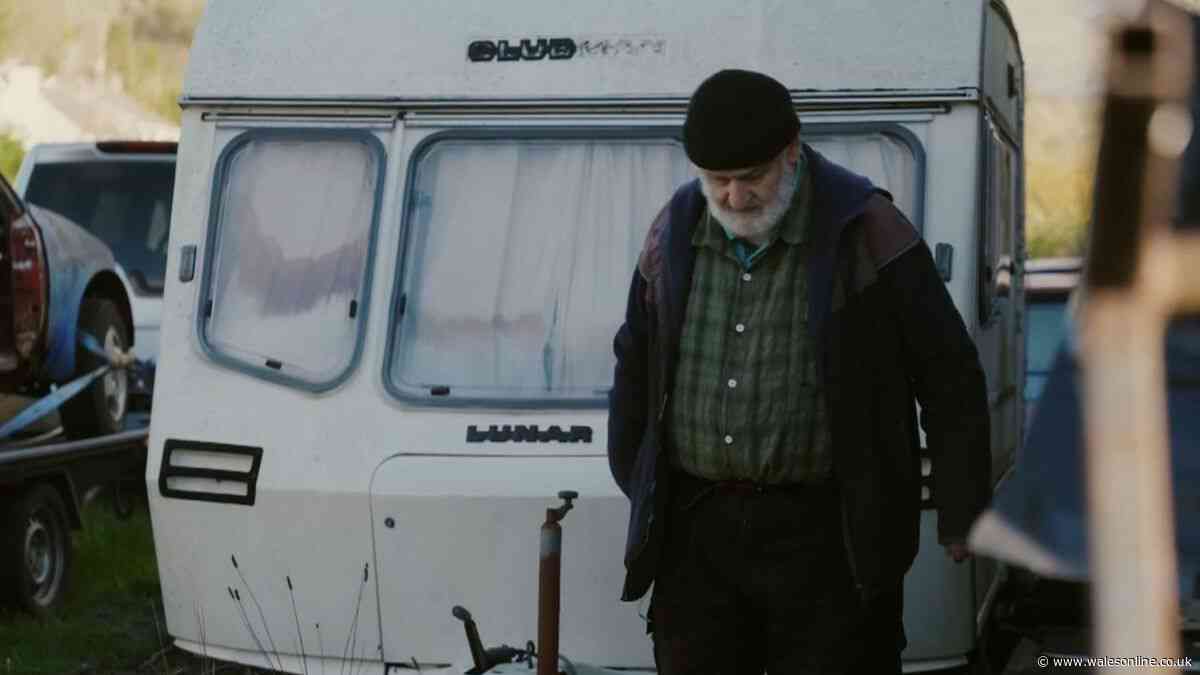 Homeless pensioner lived in a caravan for 14 years now finally gets his home