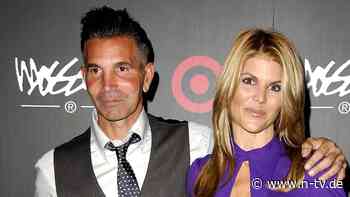 Nach knapp 30 Jahren Ehe: Lori Loughlin reicht Scheidung von Mossimo Giannulli ein